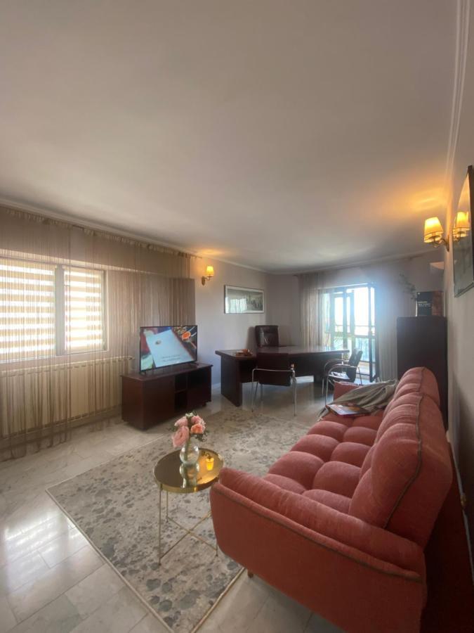Victoriei Deluxe Suites ブカレスト エクステリア 写真
